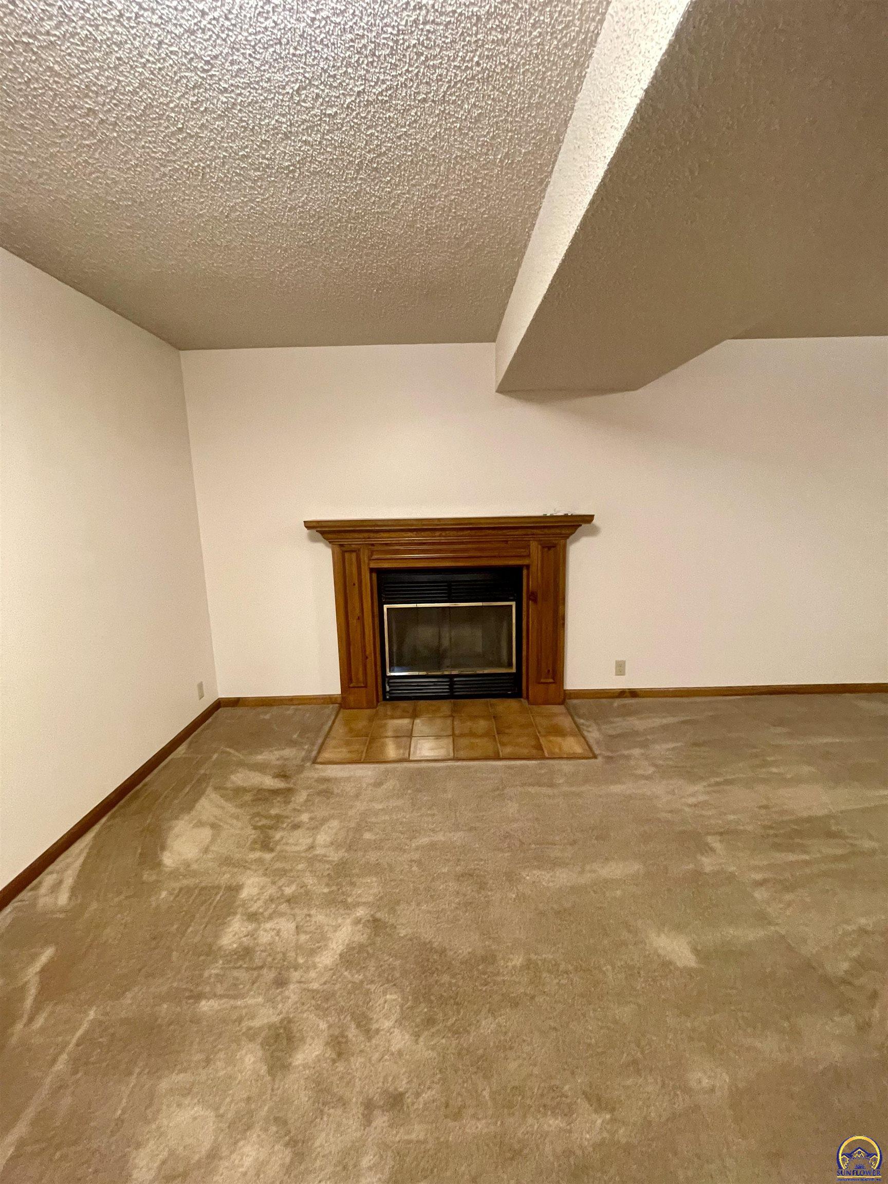 6254 Southwest 25th Street Topeka, KS 66614 - Photo 24 of 36