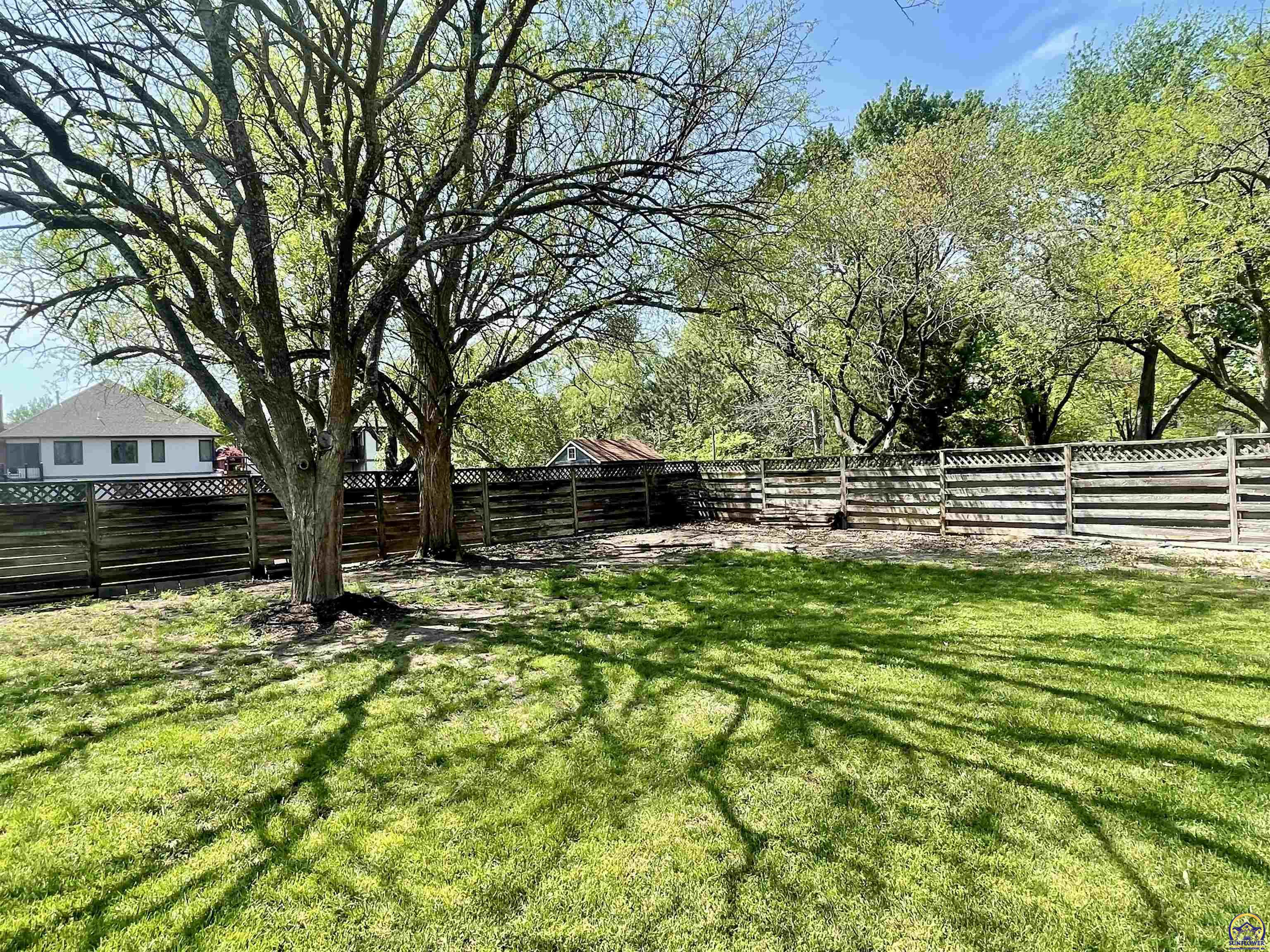 6254 Southwest 25th Street Topeka, KS 66614 - Photo 31 of 36