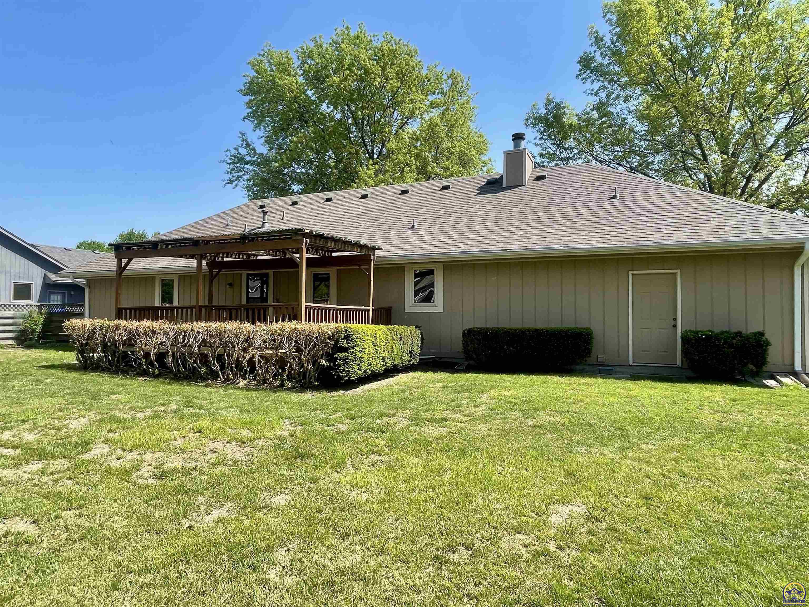 6254 Southwest 25th Street Topeka, KS 66614 - Photo 33 of 36