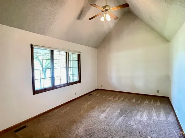 $319,900 | 6254 Southwest 25th Street, Topeka, KS 66614