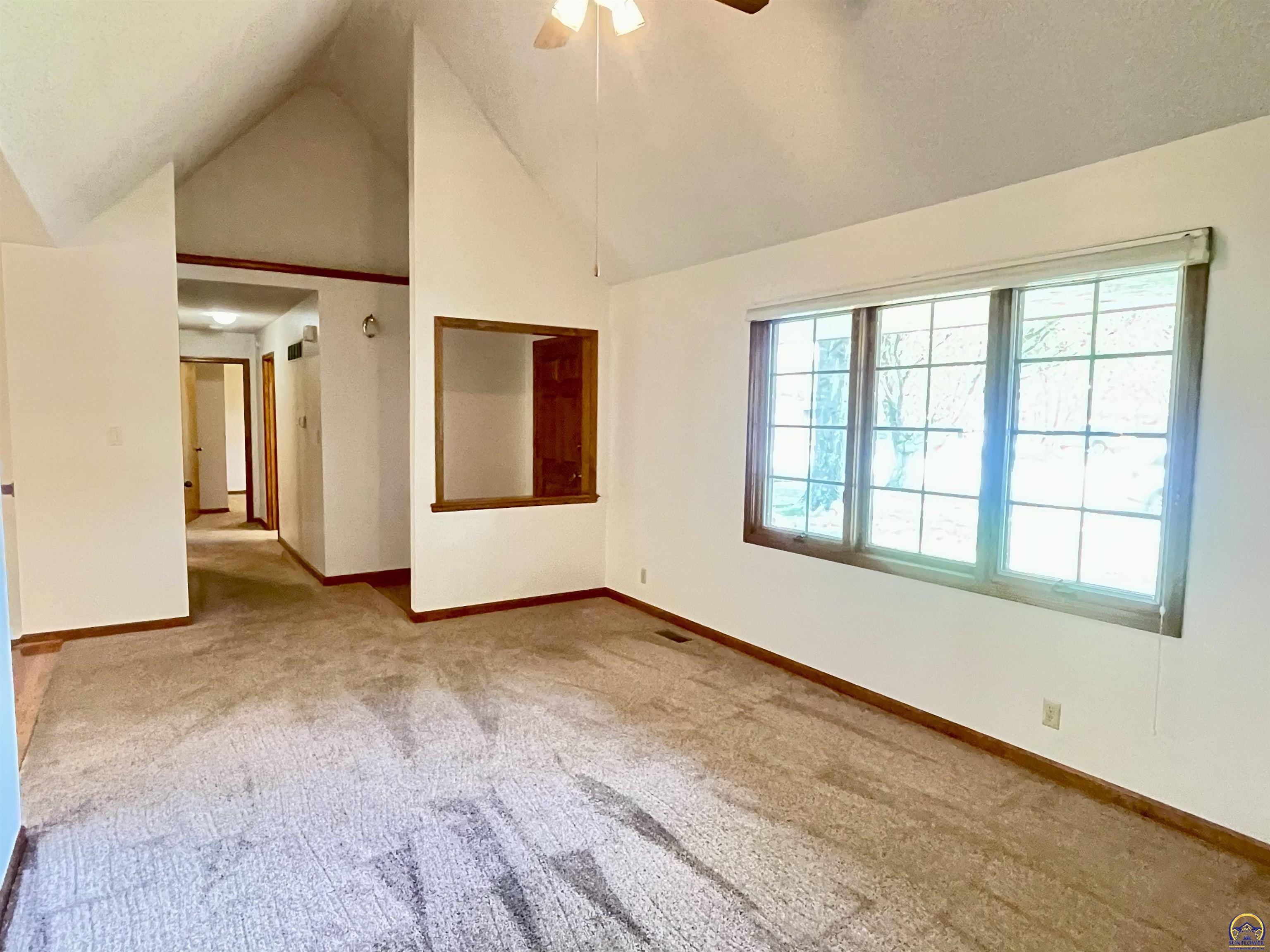 6254 Southwest 25th Street Topeka, KS 66614 - Photo 5 of 36