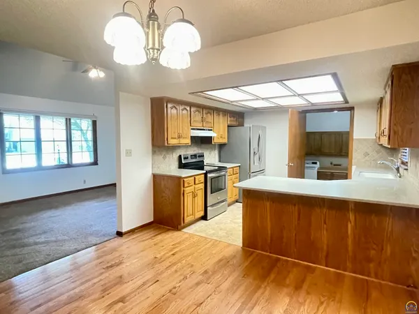 $319,900 | 6254 Southwest 25th Street, Topeka, KS 66614