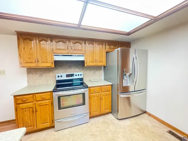 $319,900 | 6254 Southwest 25th Street, Topeka, KS 66614