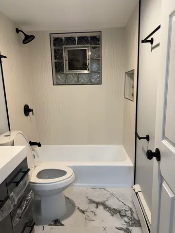 $1,850 | 82 Luella Avenue, Unit 2, Calumet City, IL 60409