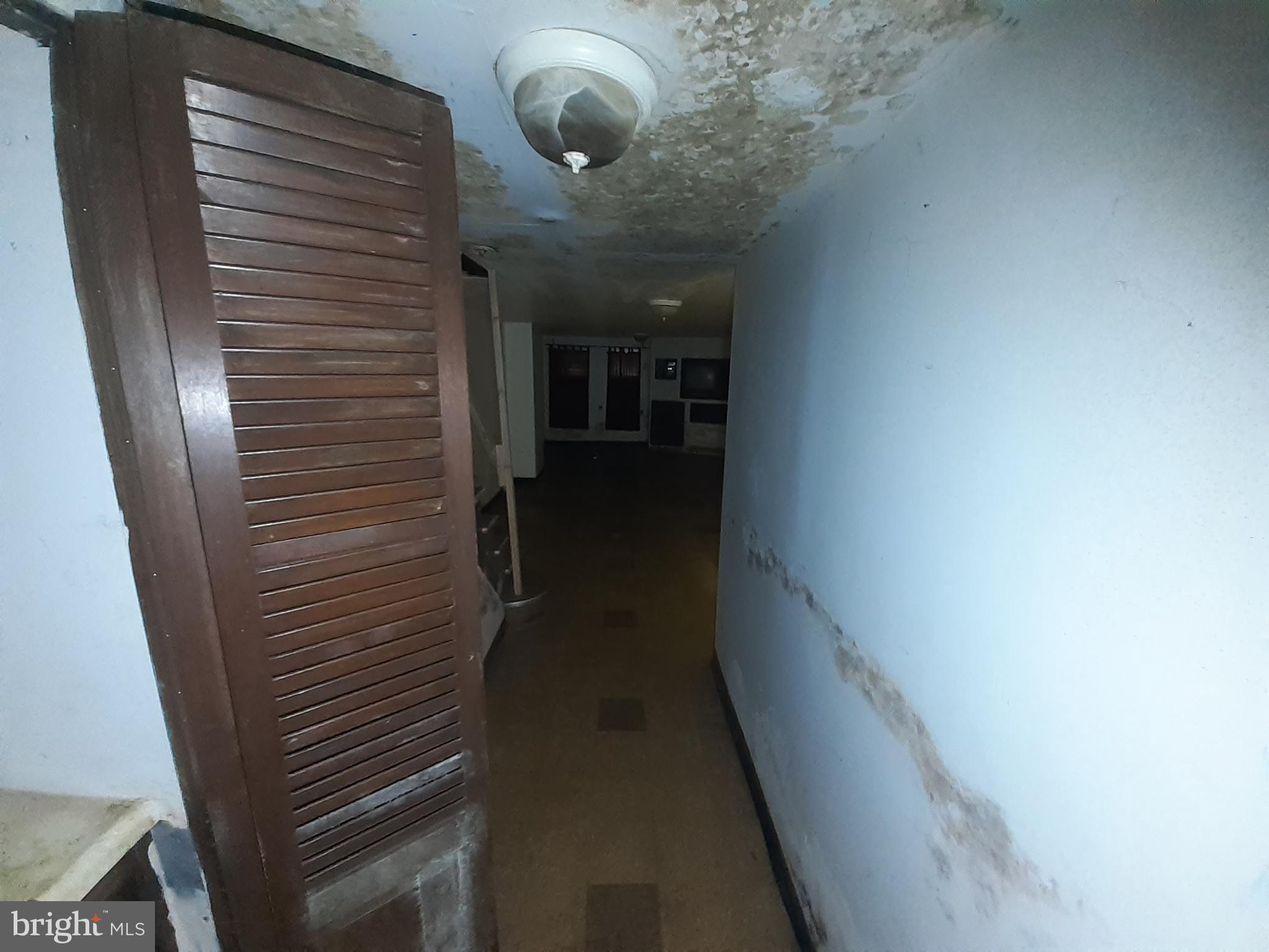 2714 Riggs Avenue Baltimore, MD 21216 - Photo 13 of 57