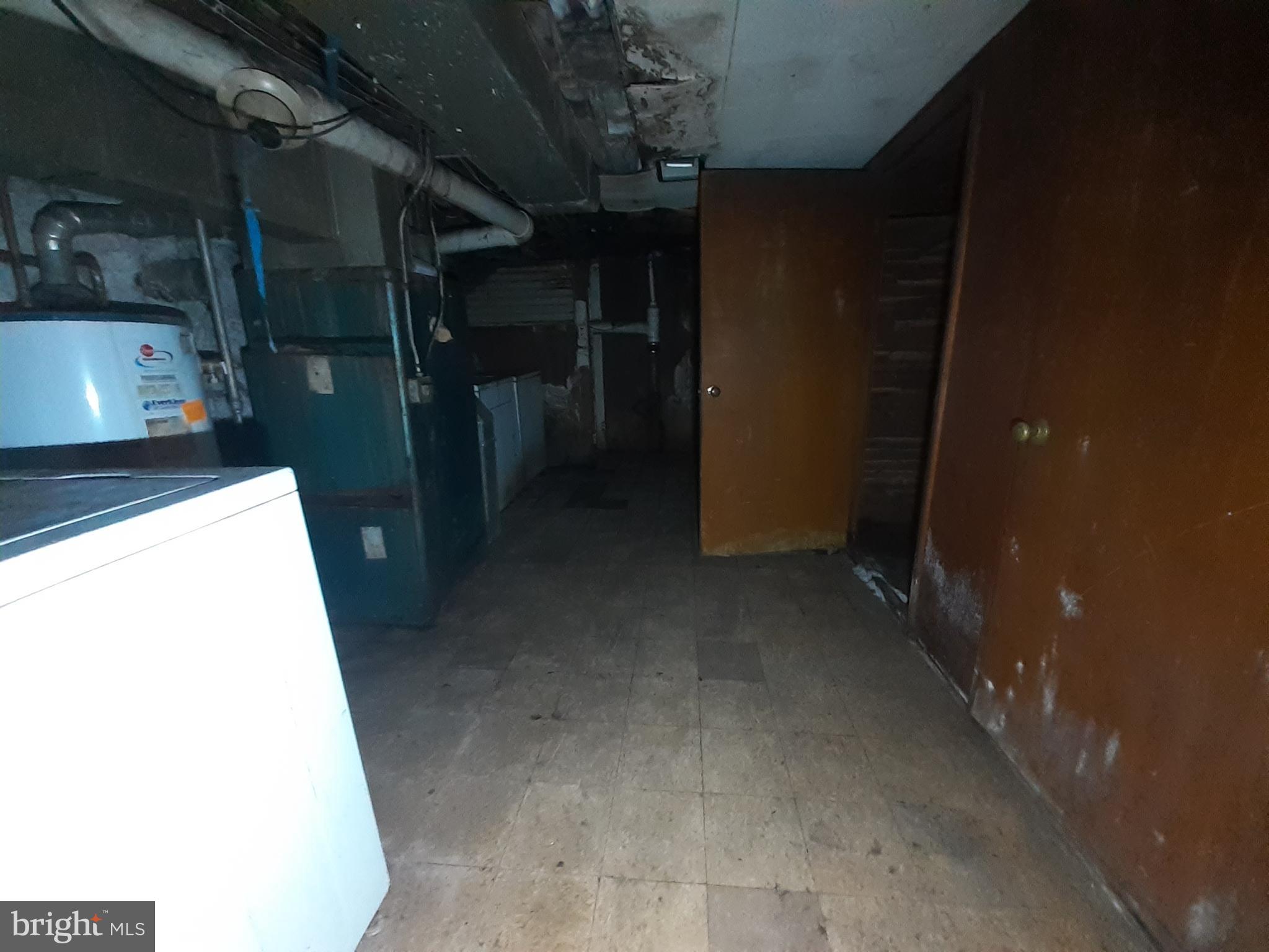 2714 Riggs Avenue Baltimore, MD 21216 - Photo 14 of 57