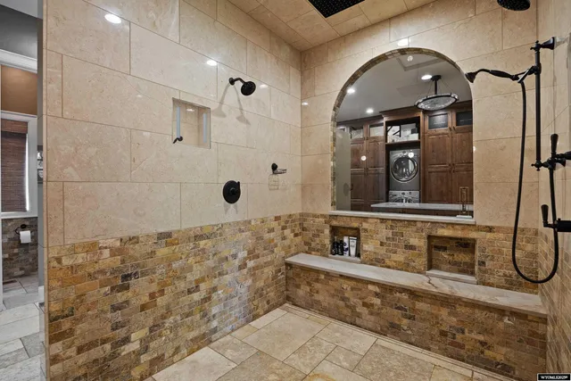 $2,995,000 | 1900 West 39th Street, Casper, WY 82604