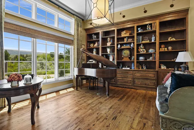 $2,995,000 | 1900 West 39th Street, Casper, WY 82604