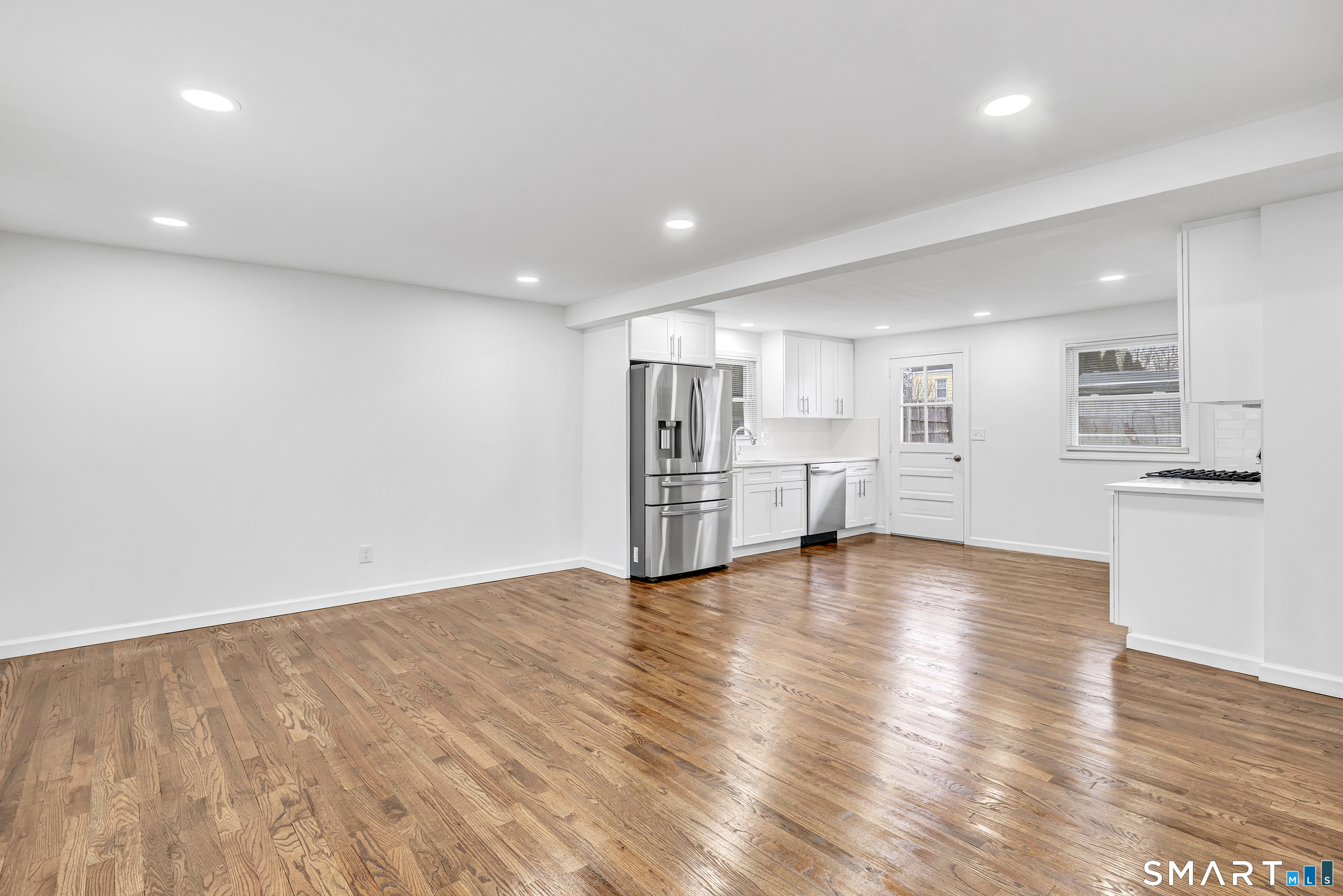 85 Platt Street Bridgeport, CT 06606 - Photo 4 of 35