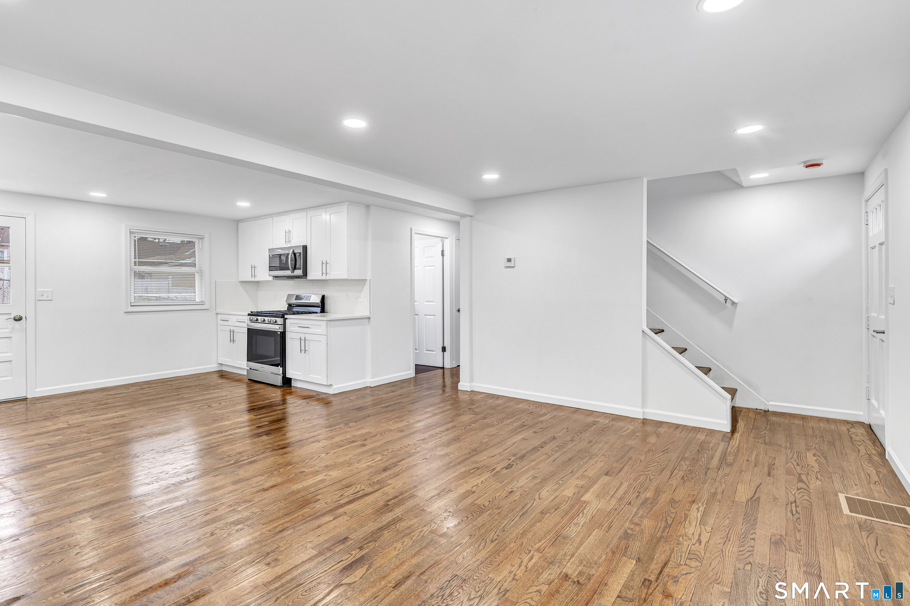 85 Platt Street Bridgeport, CT 06606 - Photo 5 of 35