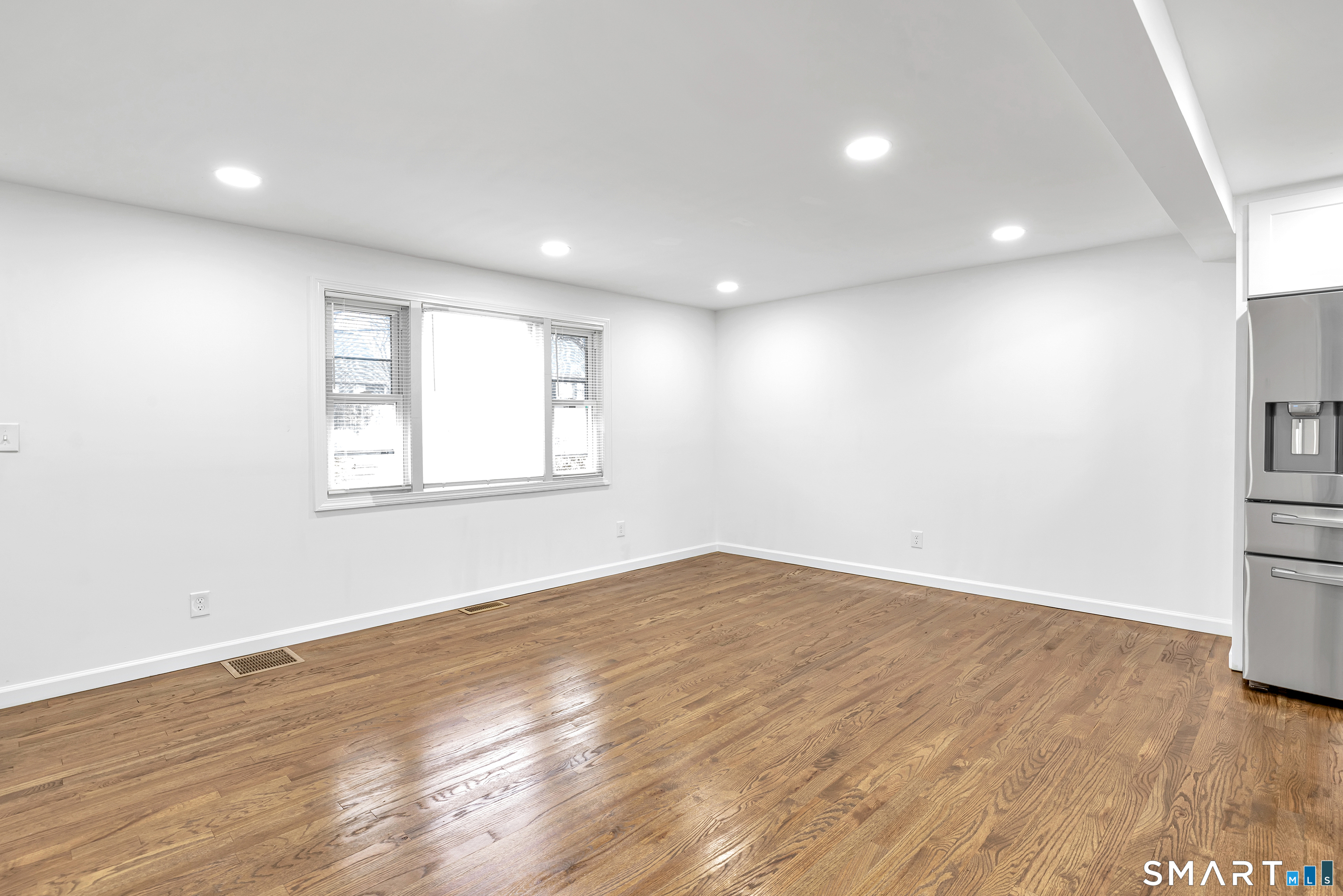 85 Platt Street Bridgeport, CT 06606 - Photo 7 of 35