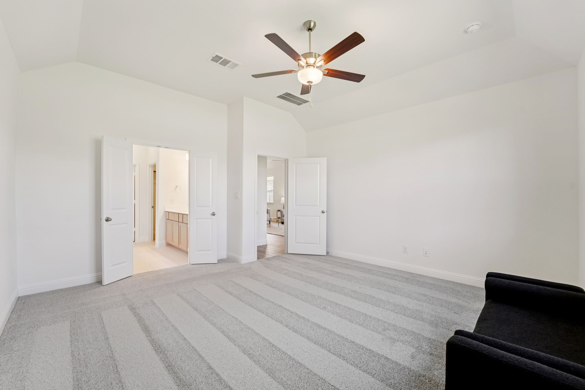 13111 Hidden Village Conroe, TX 77302 - Photo 10 of 29