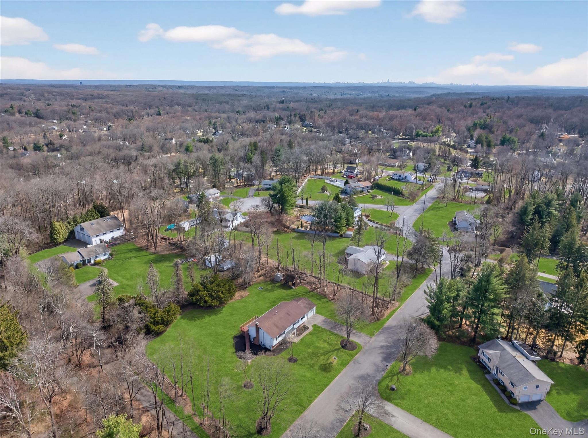 8 Hampton Road Airmont, NY 10901 - Photo 2 of 50