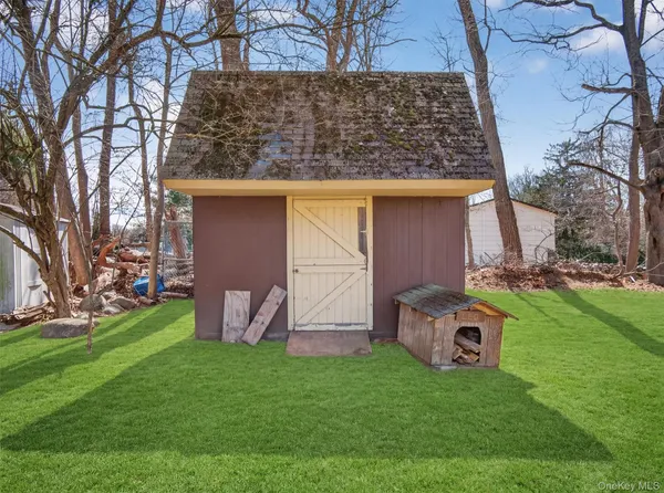 $959,999 | 8 Hampton Road, Airmont, NY 10901