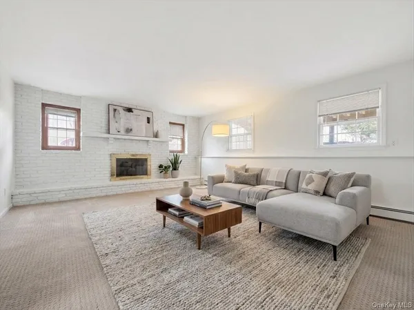 $959,999 | 8 Hampton Road, Airmont, NY 10901