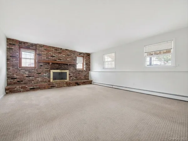 $959,999 | 8 Hampton Road, Airmont, NY 10901
