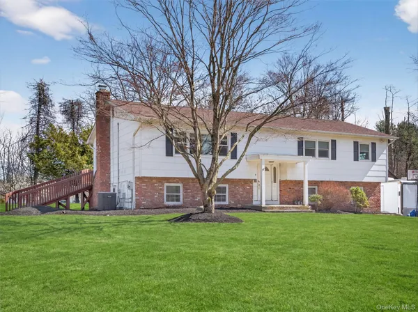 $959,999 | 8 Hampton Road, Airmont, NY 10901