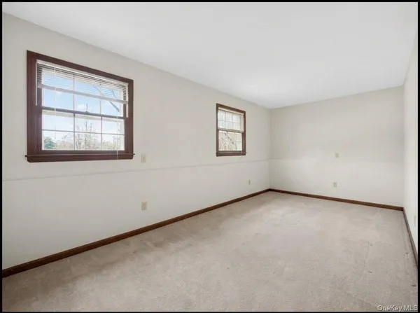 $959,999 | 8 Hampton Road, Airmont, NY 10901