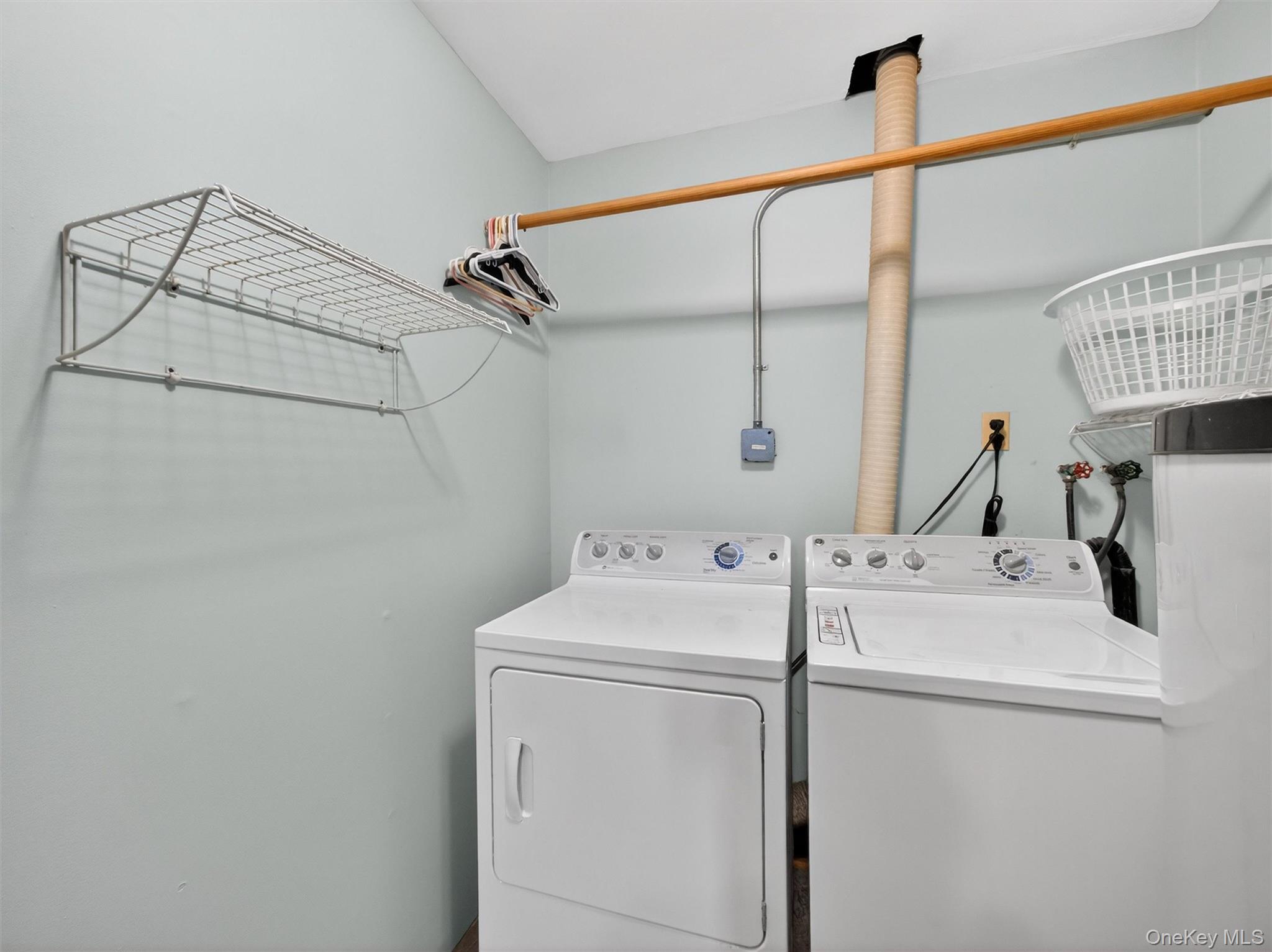 8 Hampton Road Airmont, NY 10901 - Photo 43 of 50