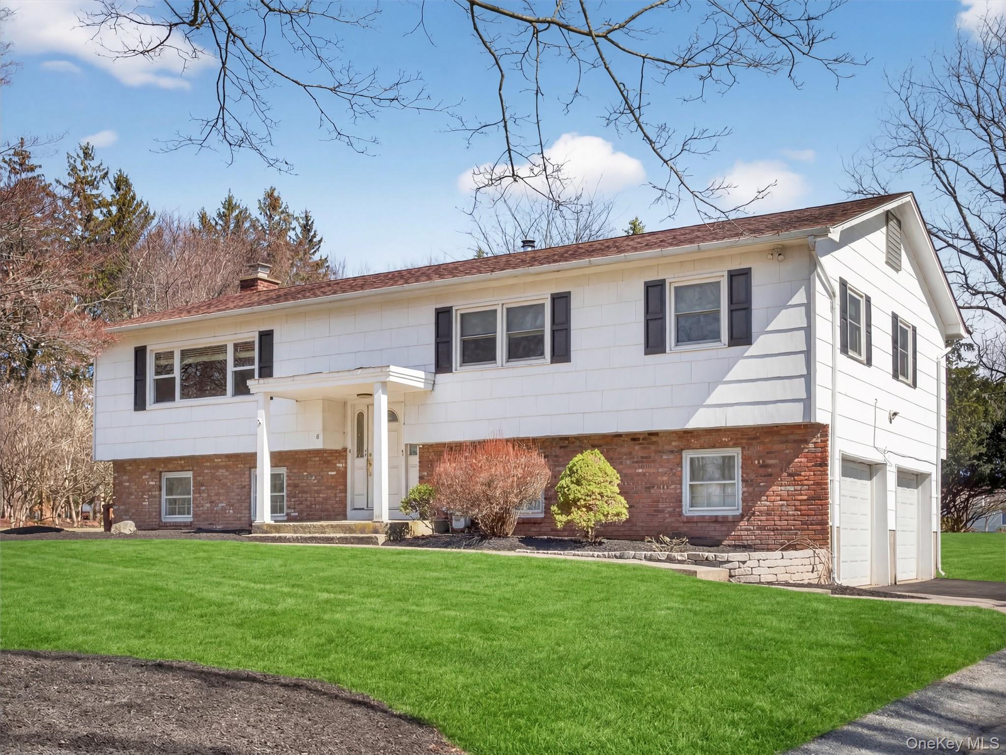 8 Hampton Road Airmont, NY 10901 - Photo 5 of 50