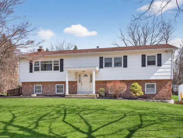 $959,999 | 8 Hampton Road, Airmont, NY 10901