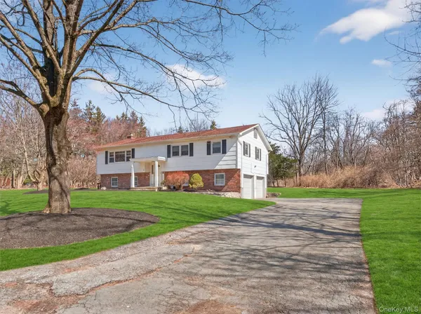 $959,999 | 8 Hampton Road, Airmont, NY 10901