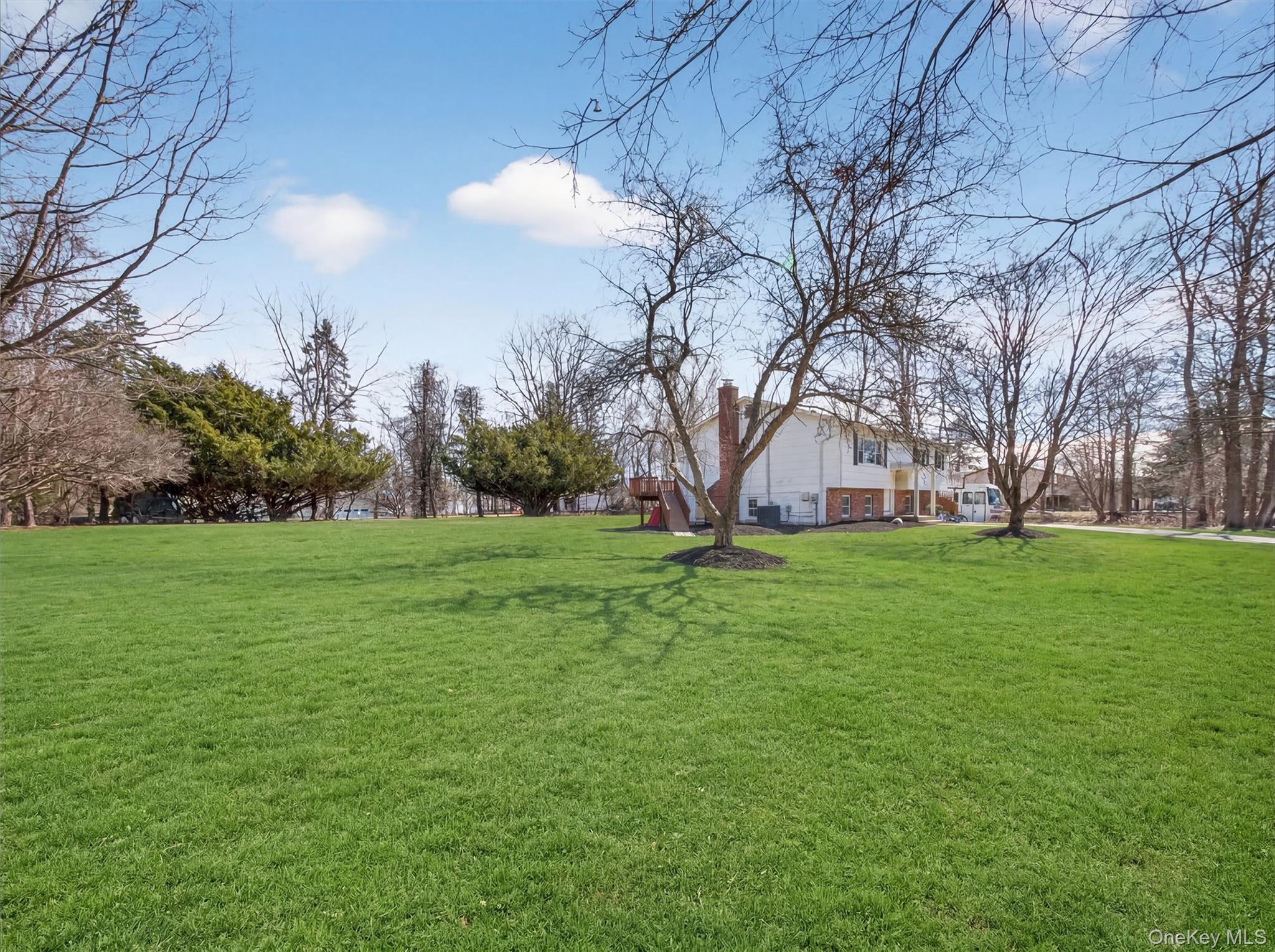 8 Hampton Road Airmont, NY 10901 - Photo 8 of 50