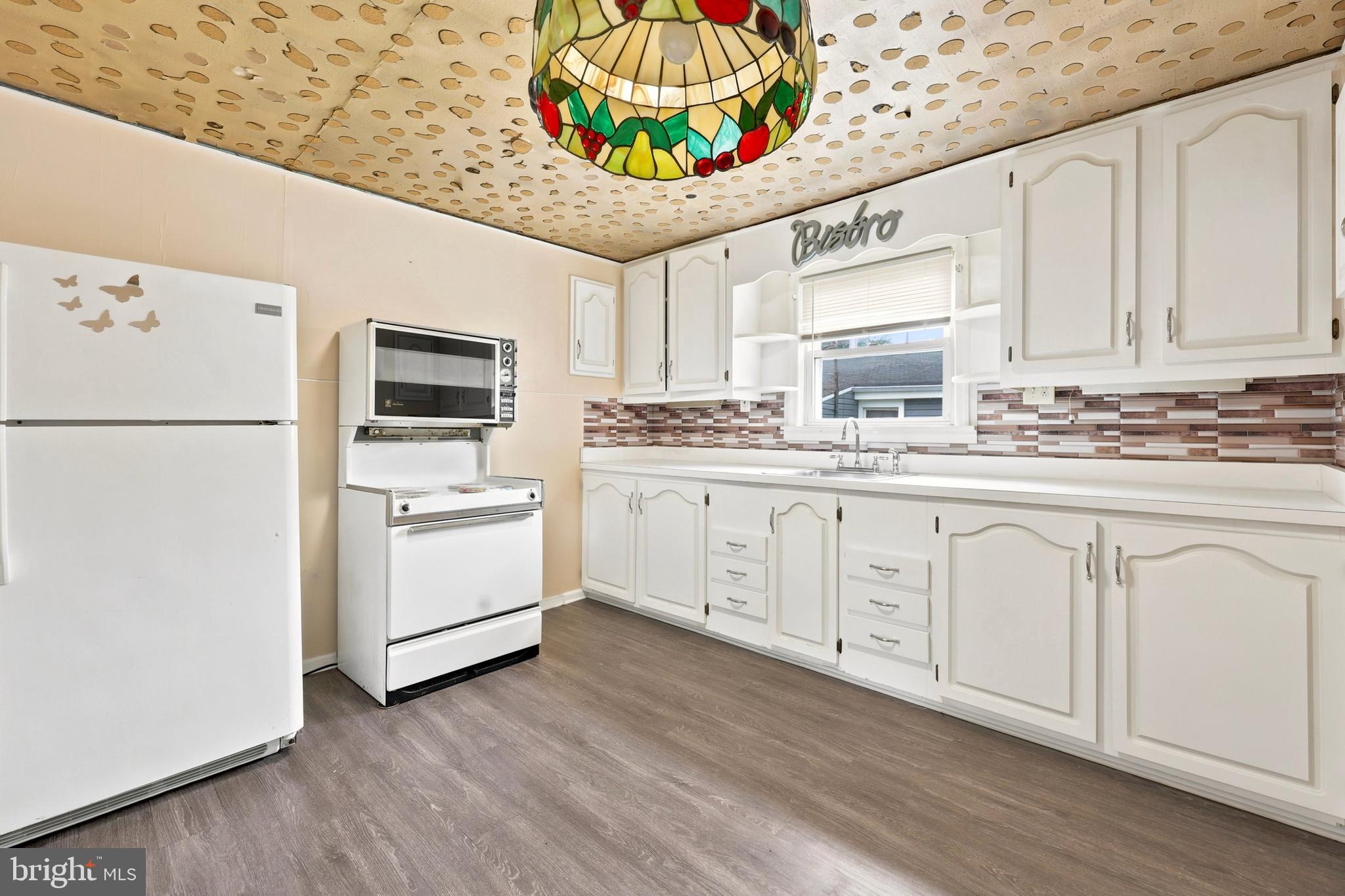 1009 Emily Avenue Croydon, PA 19021 - Photo 4 of 10