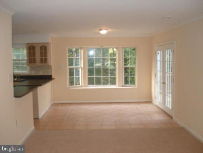 121 Randolph Road Silver Spring, MD 20904 - Photo 13 of 30 Breakfast Area