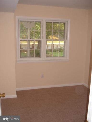 121 Randolph Road Silver Spring, MD 20904 - Photo 16 of 30 Den