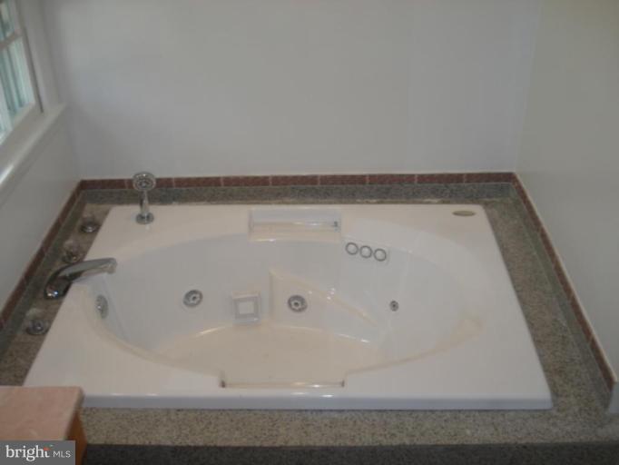 121 Randolph Road Silver Spring, MD 20904 - Photo 21 of 30 Bath #1