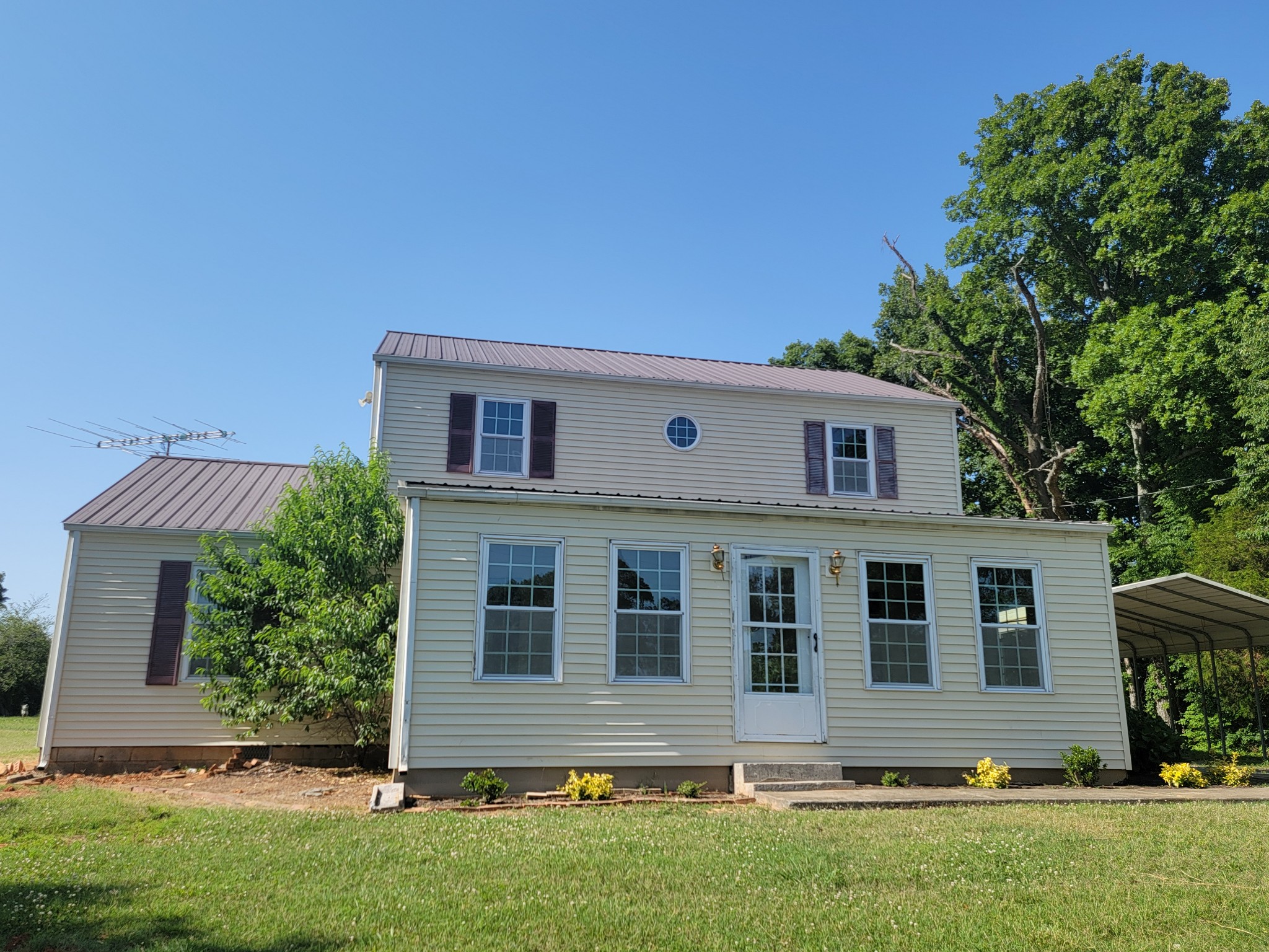 front view of house with a yard