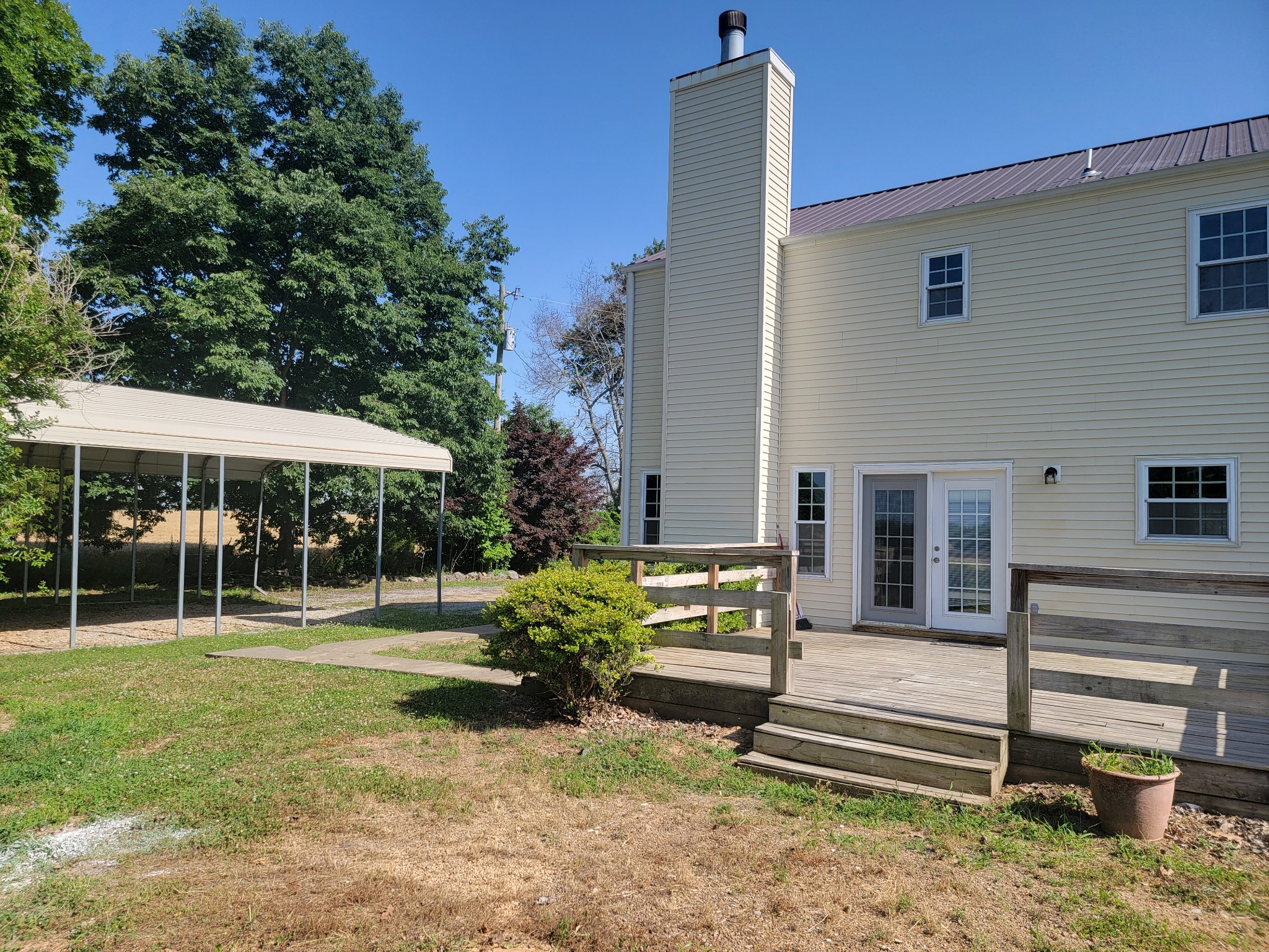5814 Wayman Dunn Road Springfield, TN 37172 - Photo 55 of 65 a front view of a house with garden