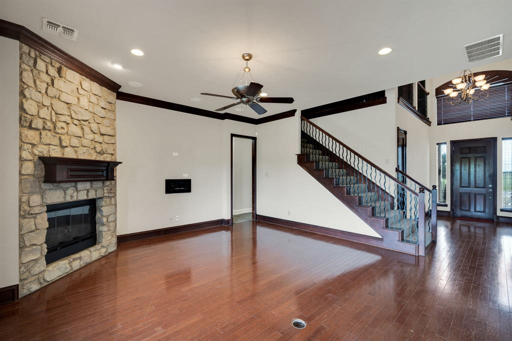 241 Cody Road Ennis, TX 75119 - Photo 11 of 40