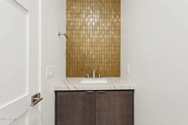 $2,800,000 | 35097 North 83rd Place, Scottsdale, AZ 85266