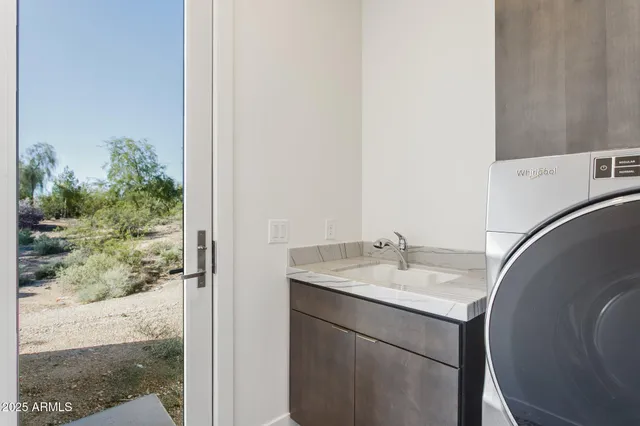 $2,800,000 | 35097 North 83rd Place, Scottsdale, AZ 85266