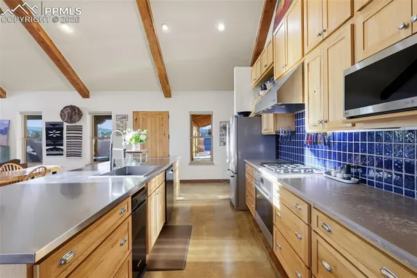 $700,000 | 1534 7th Street, Penrose, CO 81240