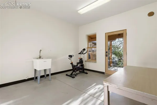 $700,000 | 1534 7th Street, Penrose, CO 81240