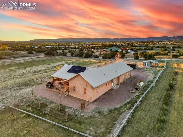 $700,000 | 1534 7th Street, Penrose, CO 81240