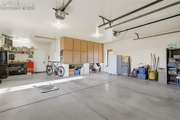 $700,000 | 1534 7th Street, Penrose, CO 81240