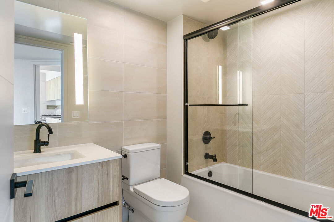 12431 Rochester Avenue, Unit 411 Los Angeles, CA 90025 - Photo 18 of 30