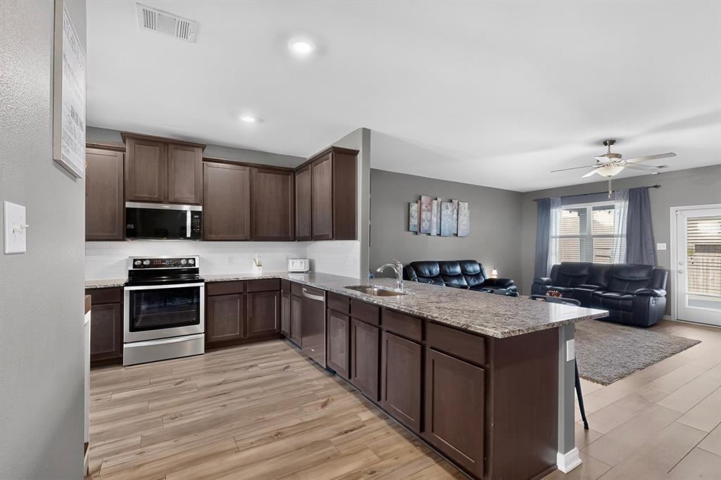 13653 Fehrman Road Crowley, TX 76036 - Photo 11 of 34 Gallery Image 11
