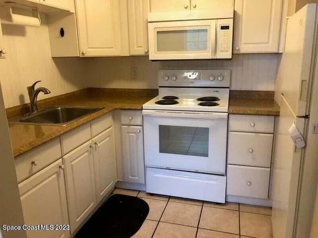 $950 | 623 Forrest Avenue, Unit 8, Cocoa, FL 32922