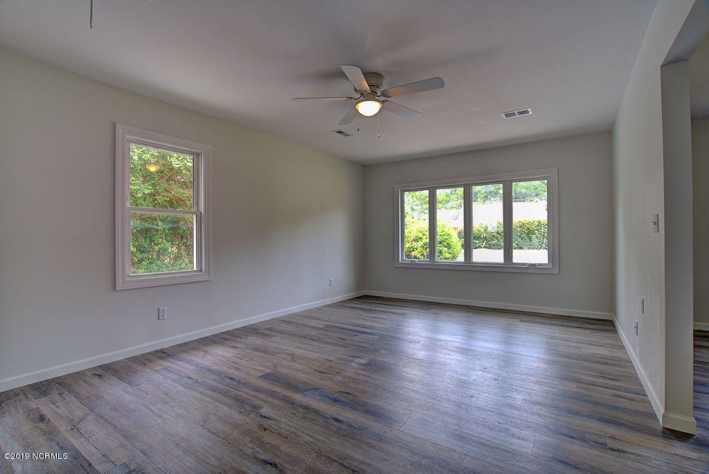 905 Spring Branch Road Wilmington, NC 28405 - Photo 6 of 36 Family_01