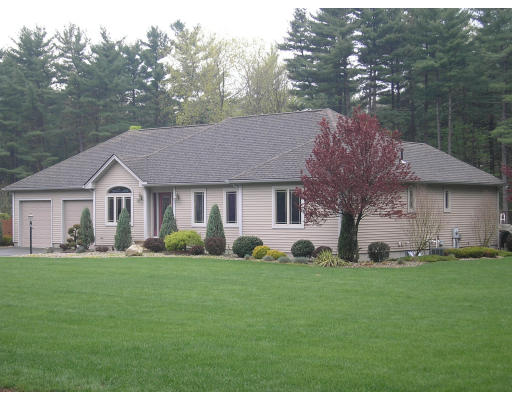 12 Pequot Road Southampton, MA 01073 - Photo 1 of 14 Gallery Image 1