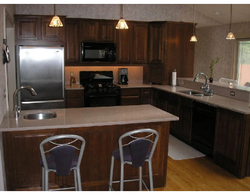 12 Pequot Road Southampton, MA 01073 - Photo 5 of 14 Gallery Image 5