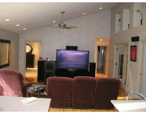 12 Pequot Road Southampton, MA 01073 - Photo 8 of 14 Gallery Image 8
