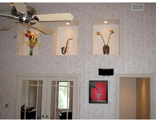 12 Pequot Road Southampton, MA 01073 - Photo 9 of 14 Gallery Image 9