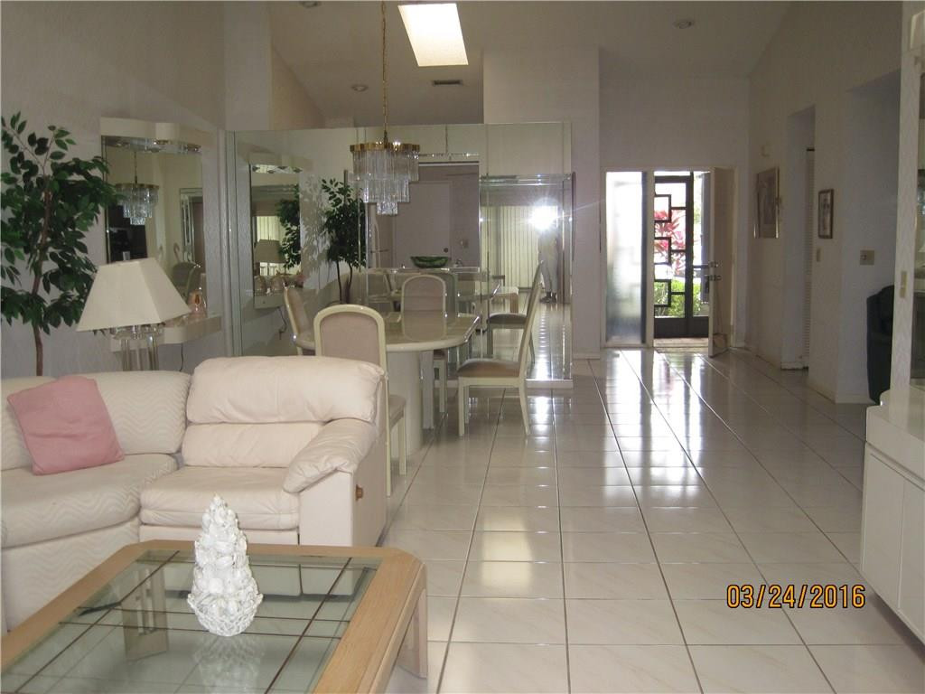 8239 Springlake Drive, Unit 8239 Boca Raton, FL 33496 - Photo 4 of 13 Photo 4