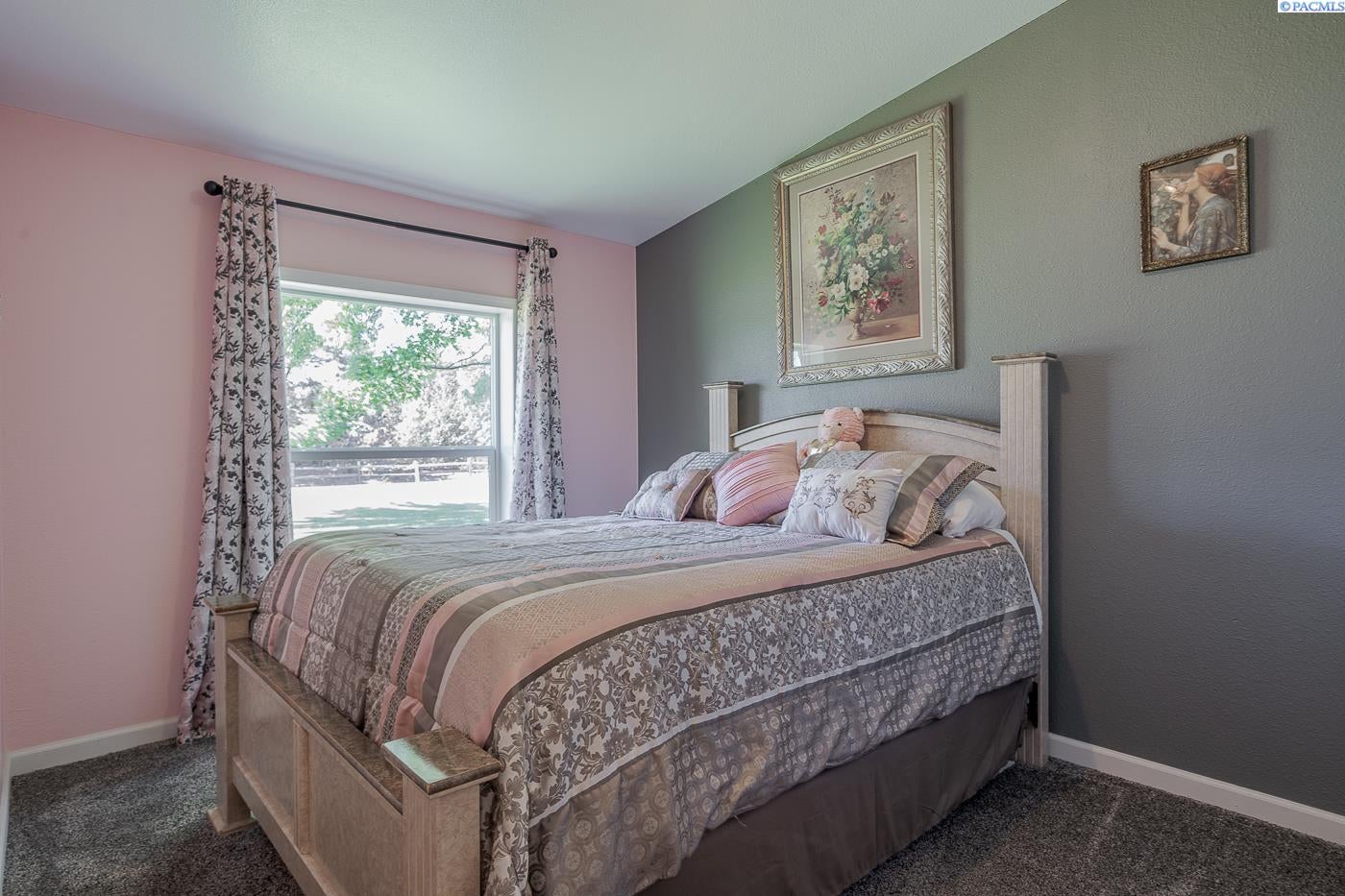 14605 South Haney Road Kennewick, WA 99337 - Photo 20 of 34 Gallery Image 20